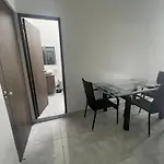 Centrico Apartamento Y Bien Ubicado En Laureles Apto 402