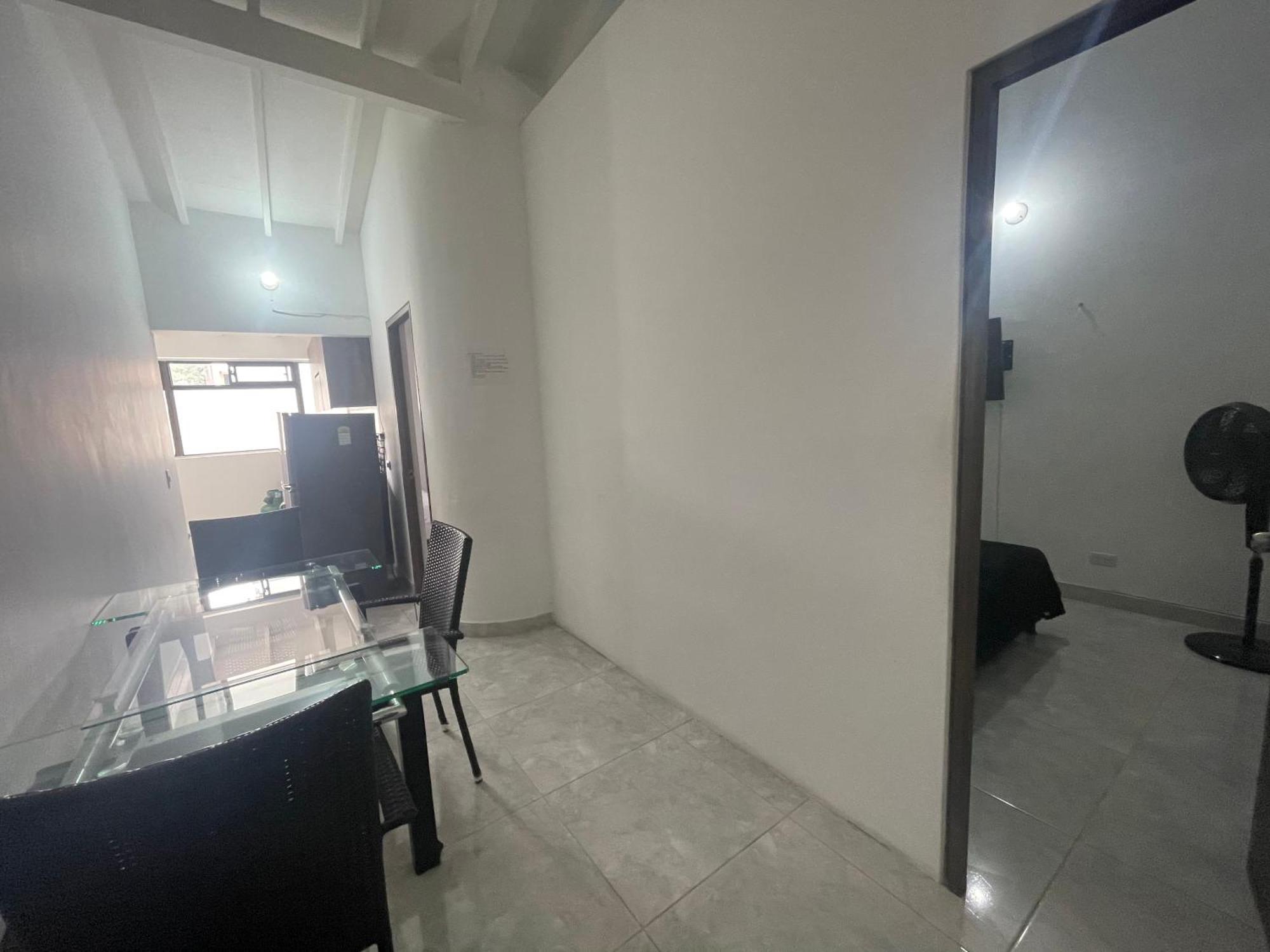 Centrico Apartamento Y Bien Ubicado En Laureles Apto 402