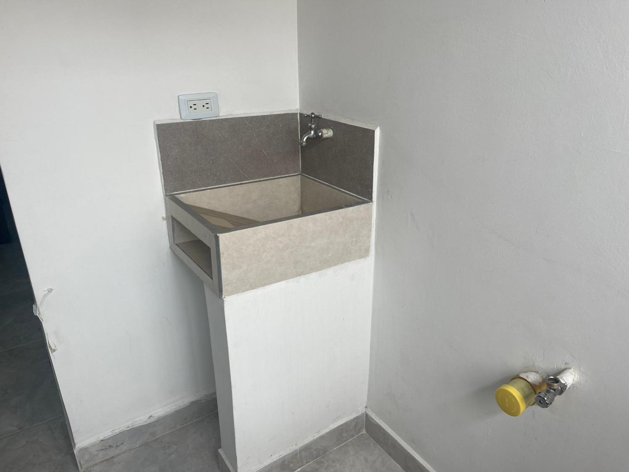 Centrico Apartamento Y Bien Ubicado En Laureles Apto 402 *
